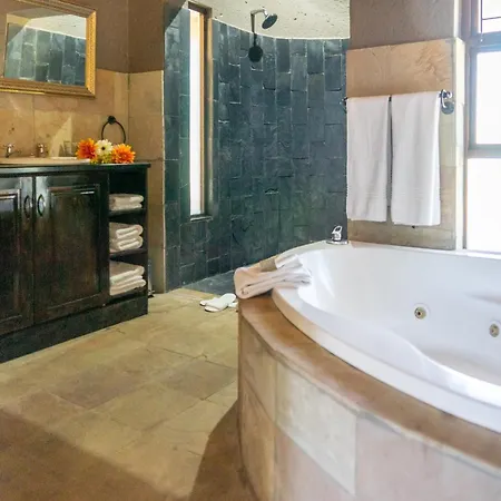 Zebula Golf Estate & Spa Executive Holiday Homes Mabula Game Reserve Room photo